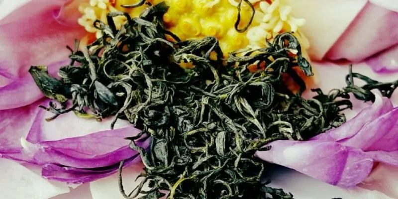 Trà Sen Ướp Tươi